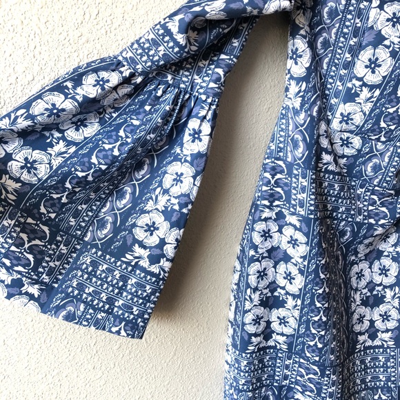 Elliatt Manet Floral Midi Dress W/ Bell Sleeves XS - Picture 7 of 8